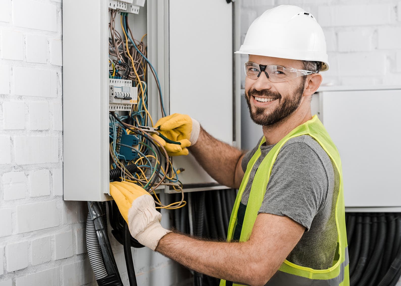 Über Jens Neumann Elektrotechnik, Hohen Neuendorf Das Team von Jens Neumann Elektrotechnik – Baustrom in Berlin und Brandenburg